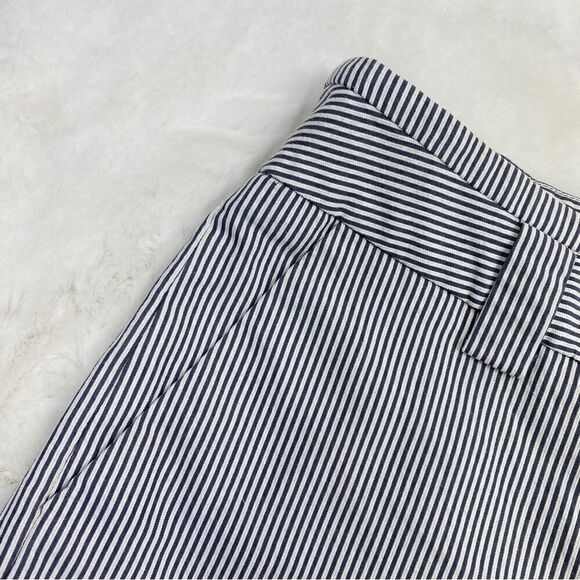 Grace Seersucker Stripe Bermuda Shirt Gray White 4 Stretch Flat Front - Picture 3 of 8
